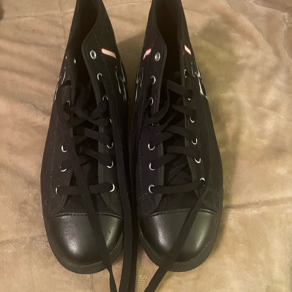 Black Low-Top Lace-Up Sneakers